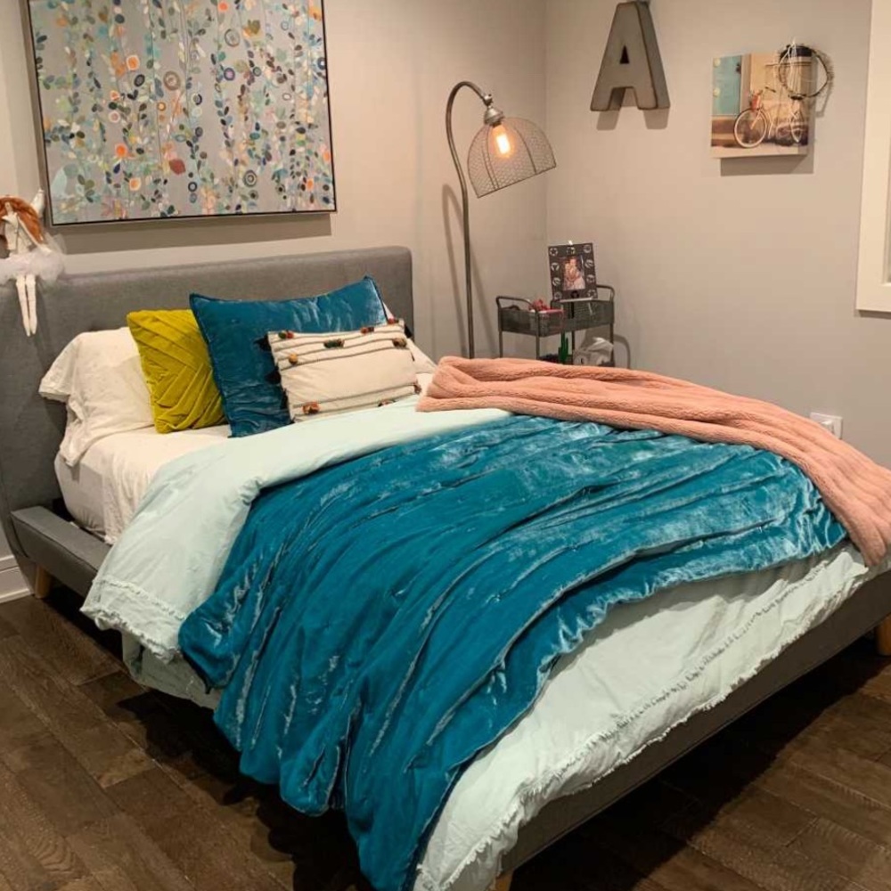 Twin/Twin XL TARGET Opalhouse bedding set!!!